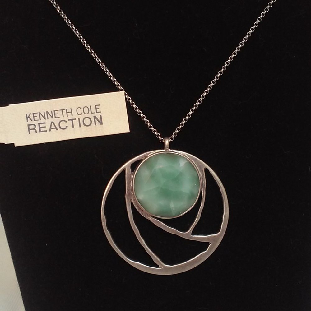 Kenneth Cole Reaction Necklace
